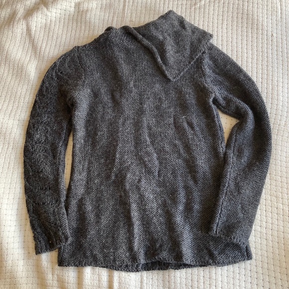 🆕 DKNY Grey wool Sweater- never worn!! - Picture 10 of 15